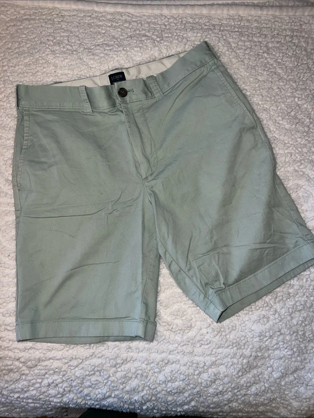 J. Crew Men’s Light Green Flat Front Chino Shorts, size 30, EUC